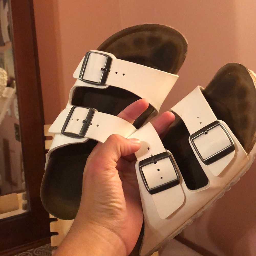 White Arizona Birkenstock’s